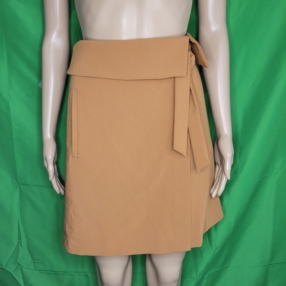 Loft adjustabl side tie Mini wrap skirt‎ - Picture 10 of 10